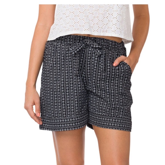 NWT Myra High Waist belted pocket shorts - Picture 4 of 7